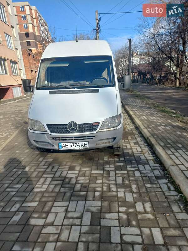 Грузовой фургон Mercedes-Benz Sprinter 2004 в Черновцах