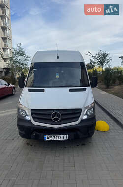 Грузовой фургон Mercedes-Benz Sprinter 2017 в 