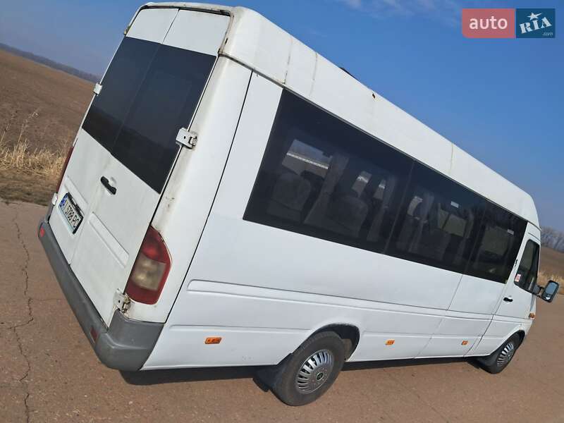Приміський автобус Mercedes-Benz Sprinter 2001 в Борисполі