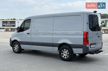 Грузовой фургон Mercedes-Benz Sprinter 2021 в 