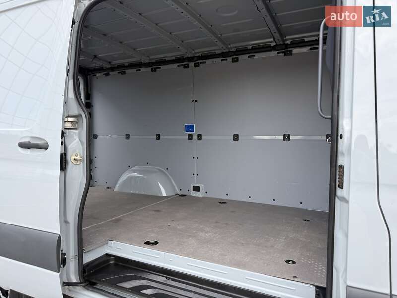Вантажний фургон Mercedes-Benz Sprinter 2021 в Чернівцях