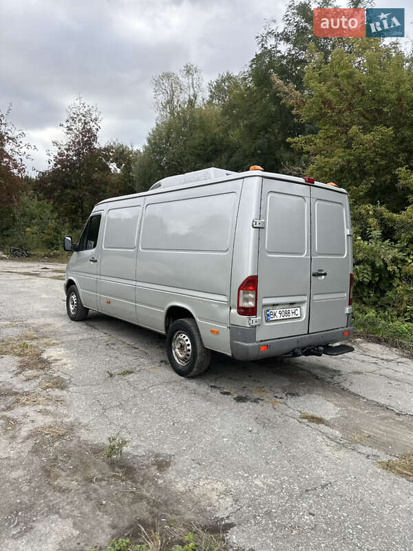 Рефрижератор Mercedes-Benz Sprinter 2003 в Корце