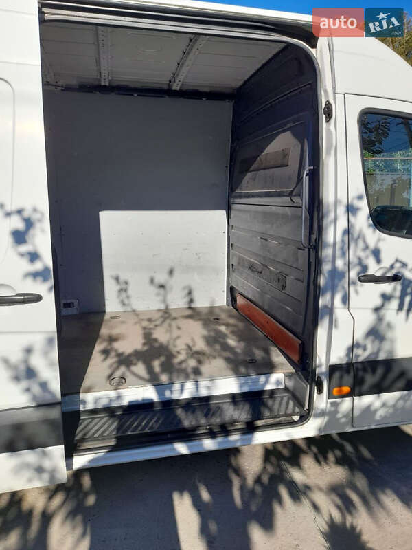Микроавтобус грузовой (до 3,5т) Mercedes-Benz Sprinter 2014 в Ладыжине