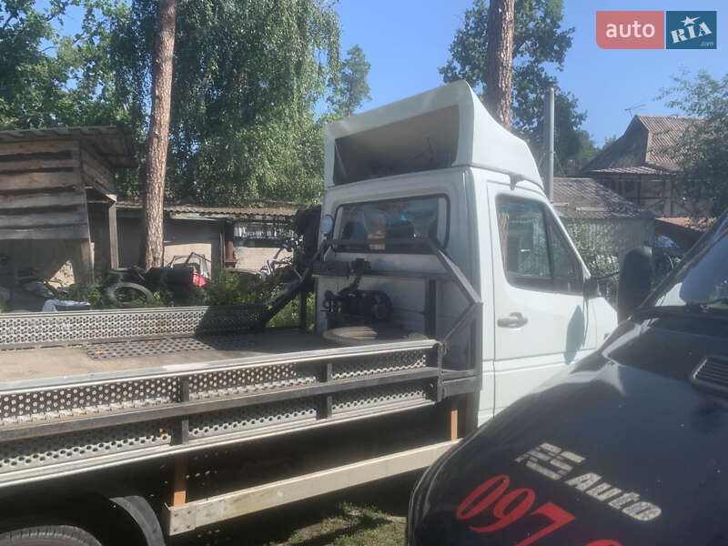 Евакуатор Mercedes-Benz Sprinter 2005 в Бучі