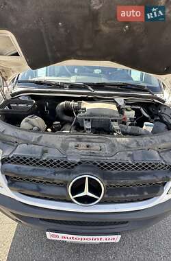 Грузовой фургон Mercedes-Benz Sprinter 2013 в 