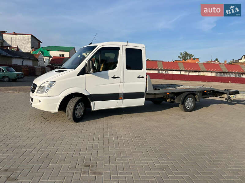Эвакуатор Mercedes-Benz Sprinter 2012 в Самборе