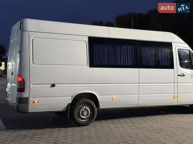 Вантажопасажирський фургон Mercedes-Benz Sprinter 2005 в Звягелі