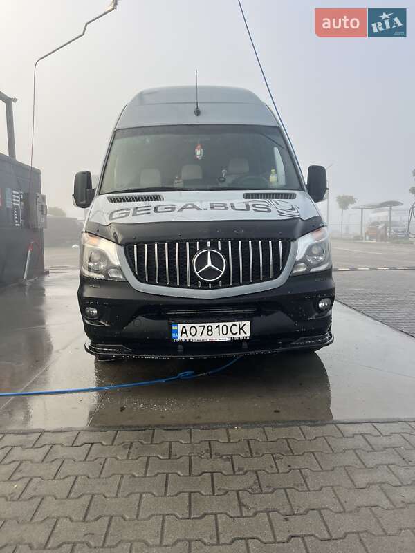 Туристический / Междугородний автобус Mercedes-Benz Sprinter 2012 в 