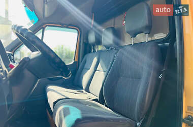 Микроавтобус грузовой (до 3,5т) Mercedes-Benz Sprinter 2000 в 