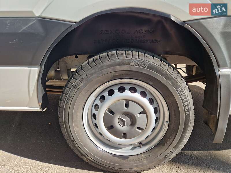 Вантажний фургон Mercedes-Benz Sprinter 2015 в Тернополі фото 13 Вантажний фургон Mercedes-Benz Sprinter 2015 в Тернополі