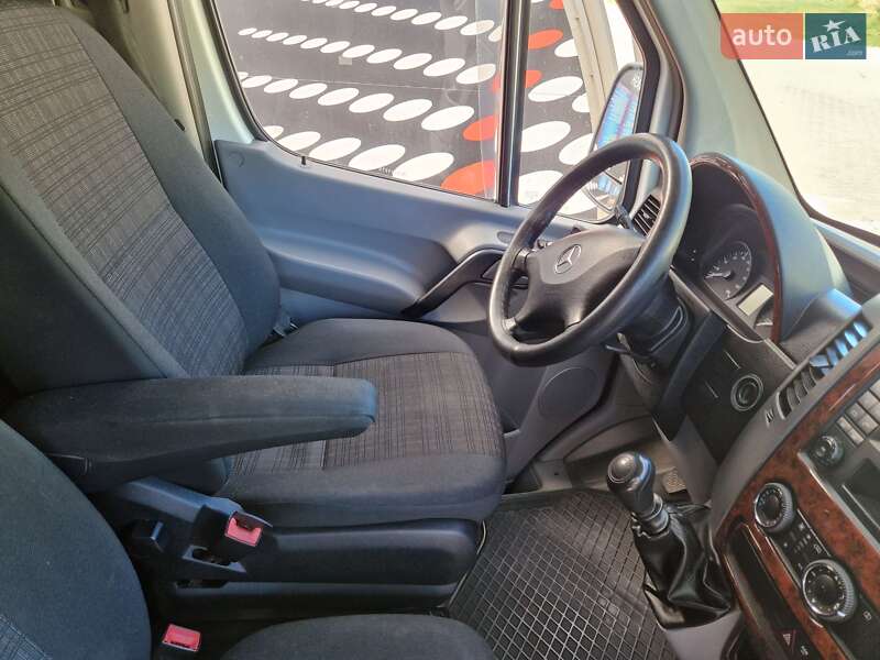 Вантажний фургон Mercedes-Benz Sprinter 2015 в Тернополі фото 28 Вантажний фургон Mercedes-Benz Sprinter 2015 в Тернополі