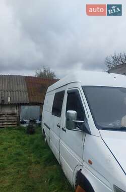 Грузовой фургон Mercedes-Benz Sprinter 1998 в 