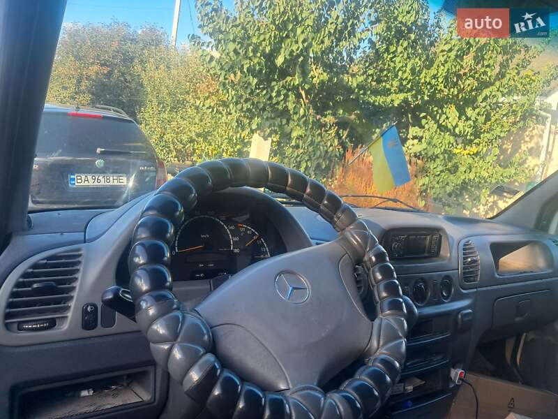 Грузопассажирский фургон Mercedes-Benz Sprinter 2004 в Кропивницком фото 9 Грузопассажирский фургон Mercedes-Benz Sprinter 2004 в Кропивницком