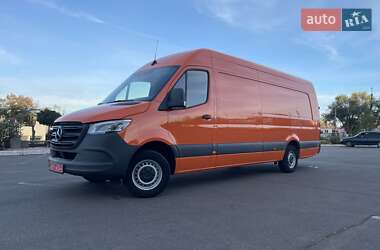 Грузовой фургон Mercedes-Benz Sprinter 2021 в 
