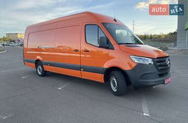 Грузовой фургон Mercedes-Benz Sprinter 2021 в 