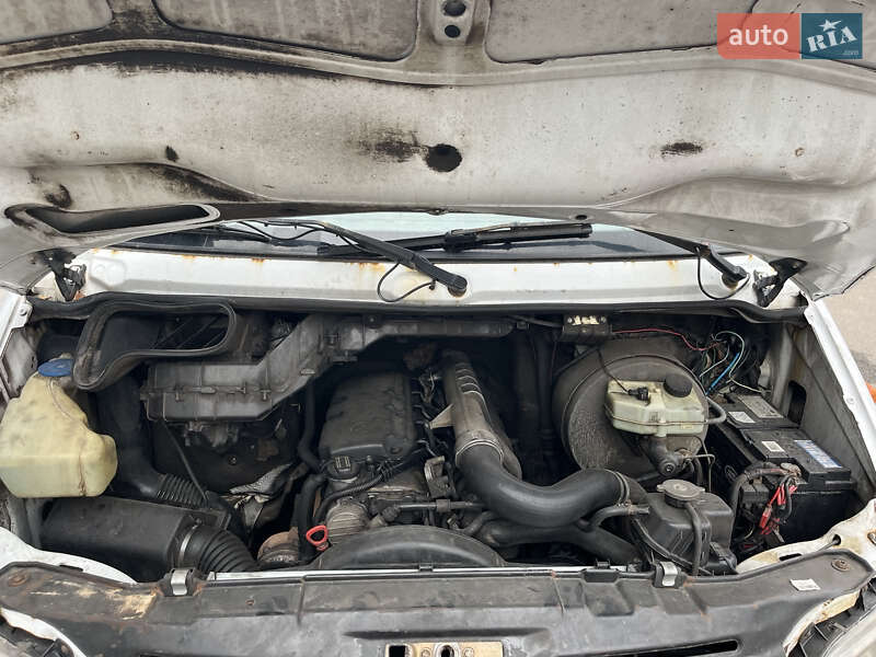 Эвакуатор Mercedes-Benz Sprinter 2004 в Харькове