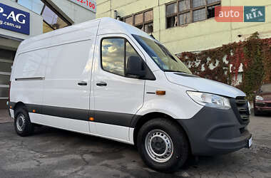 Грузовой фургон Mercedes-Benz Sprinter 2024 в 