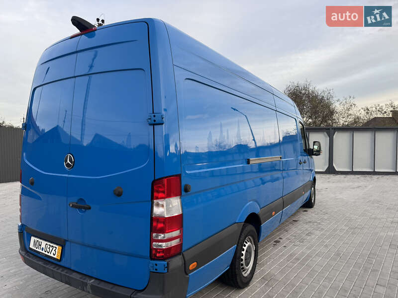 Грузовой фургон Mercedes-Benz Sprinter 2017 в Хусте