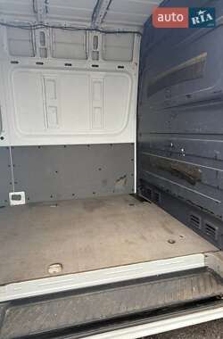 Грузовой фургон Mercedes-Benz Sprinter 2012 в 
