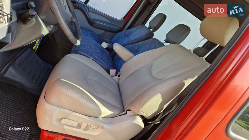 Вантажопасажирський фургон Mercedes-Benz Sprinter 2005 в Івано-Франківську