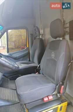 Грузовой фургон Mercedes-Benz Sprinter 2001 в  фото 7 Грузовой фургон Mercedes-Benz Sprinter 2001 в