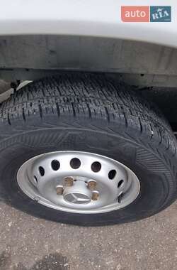 Грузовой фургон Mercedes-Benz Sprinter 2001 в 