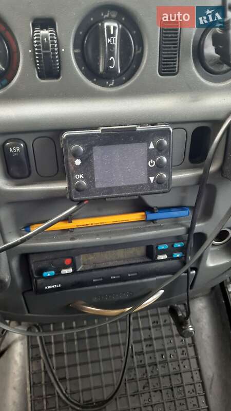 Тентований Mercedes-Benz Sprinter 2001 в Монастирищеві