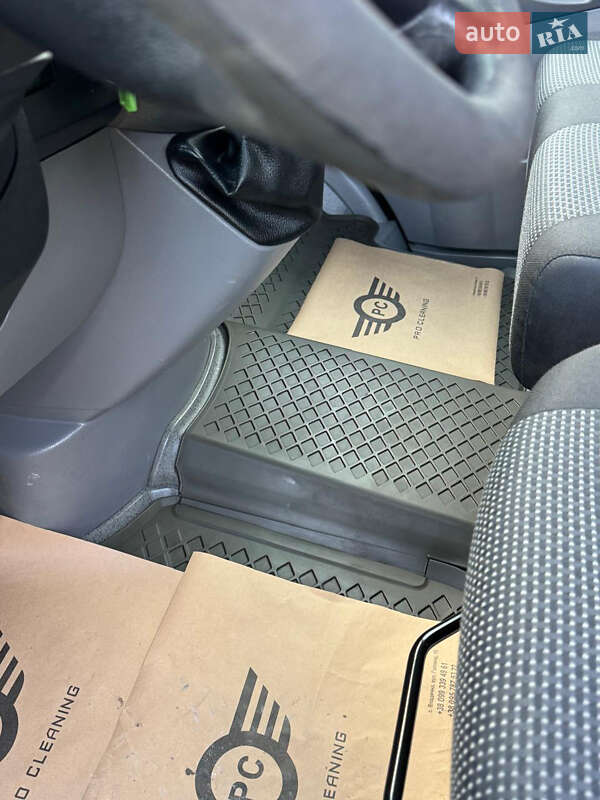 Грузопассажирский фургон Mercedes-Benz Sprinter 2010 в Недобоевцах фото 17 Грузопассажирский фургон Mercedes-Benz Sprinter 2010 в Недобоевцах