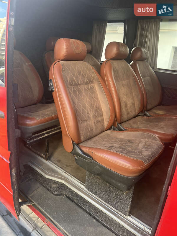 Вантажопасажирський фургон Mercedes-Benz Sprinter 2004 в Дніпрі фото 32 Вантажопасажирський фургон Mercedes-Benz Sprinter 2004 в Дніпрі