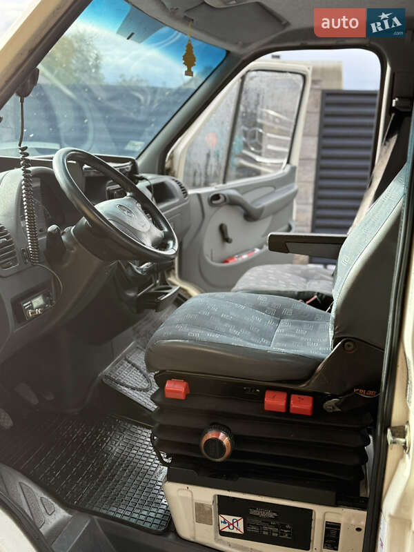 Автовоз Mercedes-Benz Sprinter 2005 в Луцке фото 12 Автовоз Mercedes-Benz Sprinter 2005 в Луцке