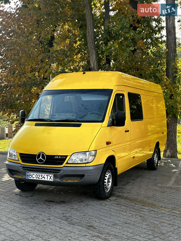 Вантажопасажирський фургон Mercedes-Benz Sprinter 2004 в Львові фото 15 Вантажопасажирський фургон Mercedes-Benz Sprinter 2004 в Львові