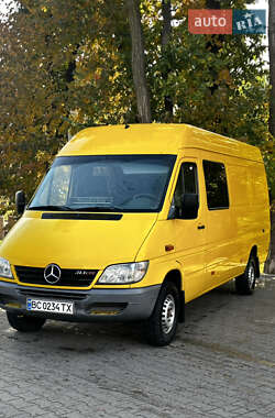 Грузопассажирский фургон Mercedes-Benz Sprinter 2004 в  фото 15 Грузопассажирский фургон Mercedes-Benz Sprinter 2004 в