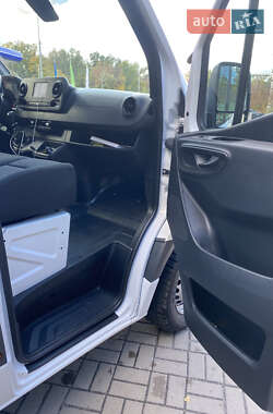 Грузовой фургон Mercedes-Benz Sprinter 2021 в 