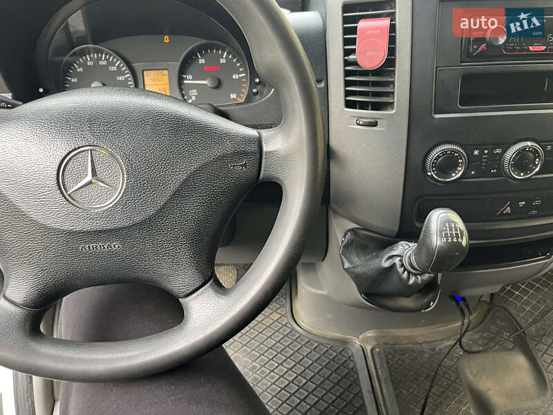 Микроавтобус грузовой (до 3,5т) Mercedes-Benz Sprinter 2012 в Киеве