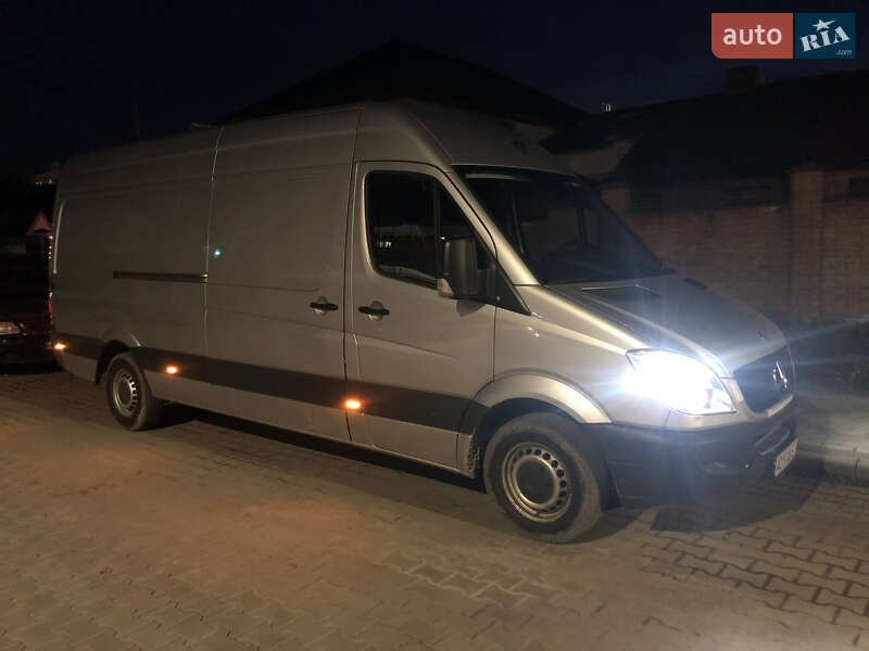 Грузовой фургон Mercedes-Benz Sprinter 2011 в Луцке