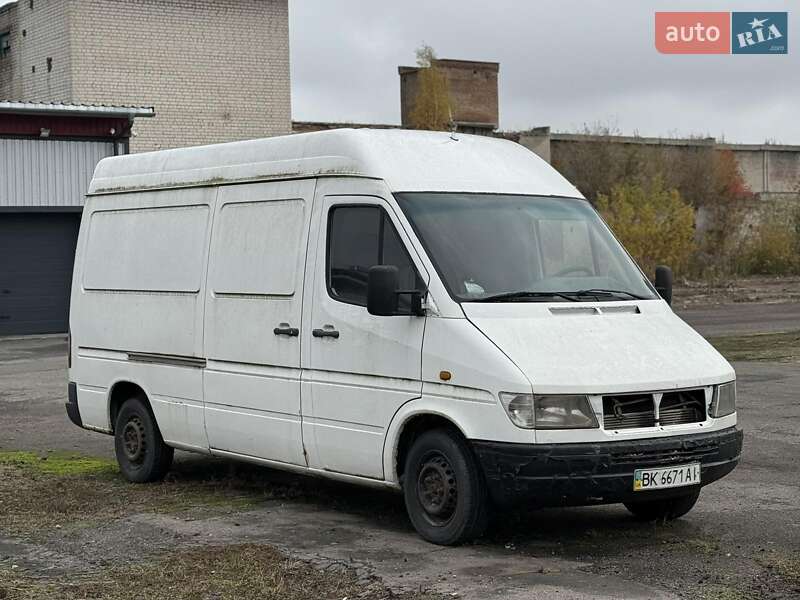 Грузовой фургон Mercedes-Benz Sprinter 1999 в Ровно
