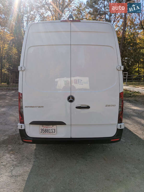 Грузовой фургон Mercedes-Benz Sprinter 2020 в Бережанах