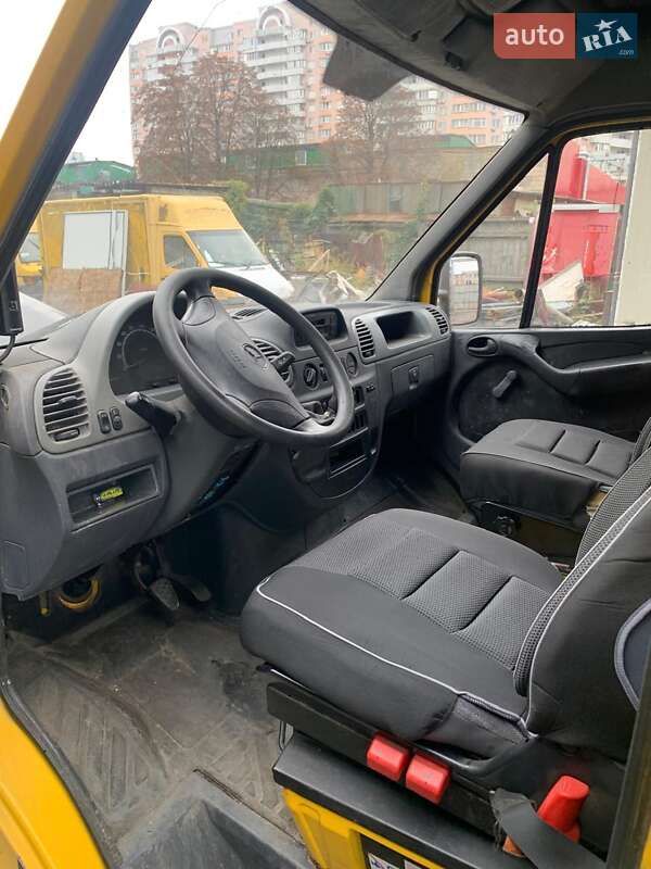 Грузовой фургон Mercedes-Benz Sprinter 2003 в Киеве фото 9 Грузовой фургон Mercedes-Benz Sprinter 2003 в Киеве