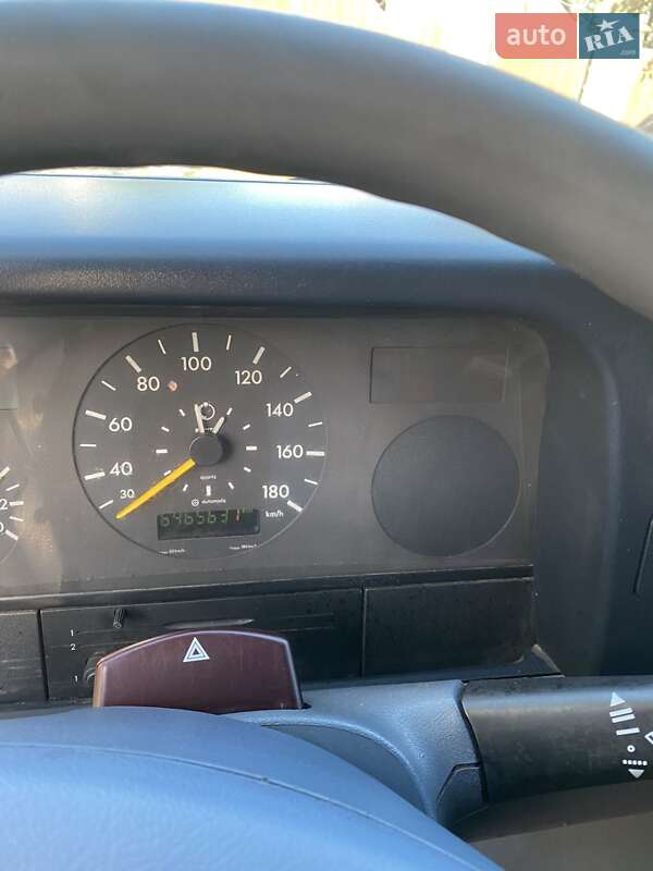 Микроавтобус грузовой (до 3,5т) Mercedes-Benz Sprinter 1998 в Черновцах