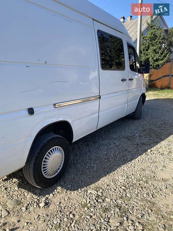 Микроавтобус грузовой (до 3,5т) Mercedes-Benz Sprinter 1998 в Черновцах