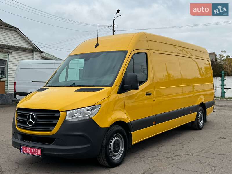 Вантажний фургон Mercedes-Benz Sprinter 2020 в Рівному фото Вантажний фургон Mercedes-Benz Sprinter 2020 в Рівному