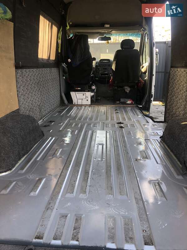 Вантажопасажирський фургон Mercedes-Benz Sprinter 2005 в Києві