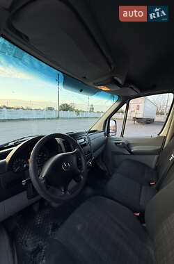 Грузовой фургон Mercedes-Benz Sprinter 2014 в  фото 9 Грузовой фургон Mercedes-Benz Sprinter 2014 в