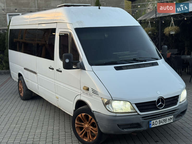 Mercedes-Benz Sprinter 2000