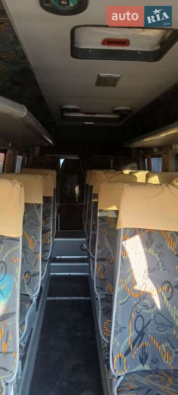 Микроавтобус Mercedes-Benz Sprinter 2002 в Баре фото 4 Микроавтобус Mercedes-Benz Sprinter 2002 в Баре