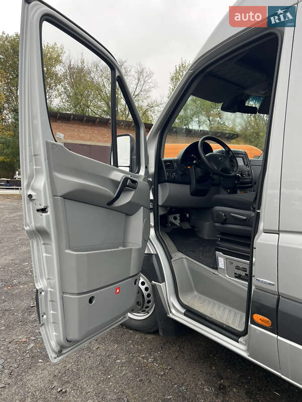Вантажний фургон Mercedes-Benz Sprinter 2016 в Рожище фото 9 Вантажний фургон Mercedes-Benz Sprinter 2016 в Рожище