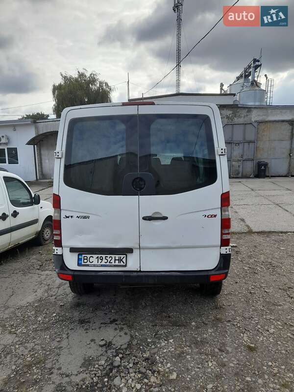Грузовой фургон Mercedes-Benz Sprinter 2012 в Львове