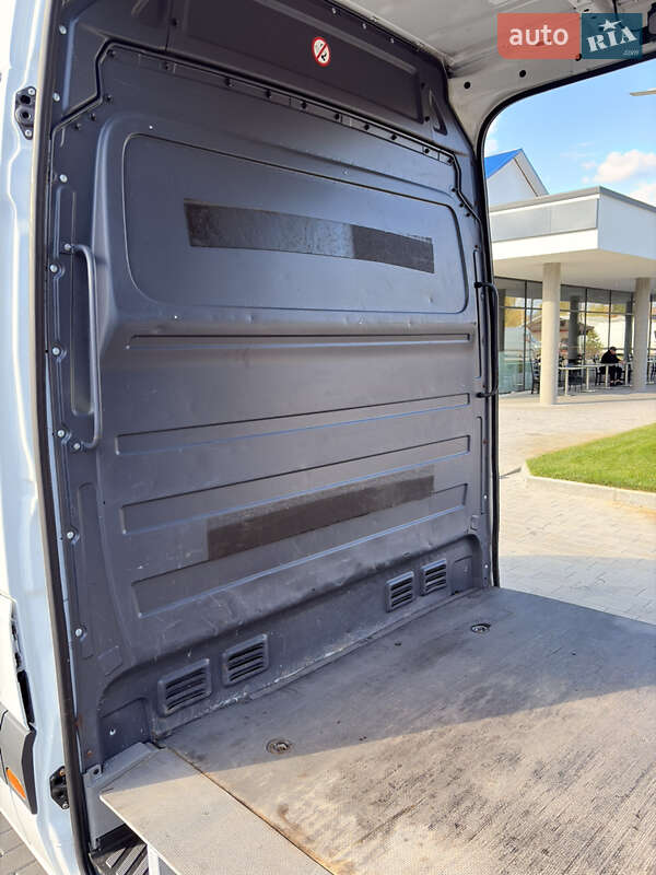 Микроавтобус грузовой (до 3,5т) Mercedes-Benz Sprinter 2016 в Тячеве фото 14 Микроавтобус грузовой (до 3,5т) Mercedes-Benz Sprinter 2016 в Тячеве