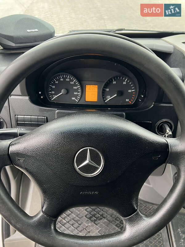 Вантажний фургон Mercedes-Benz Sprinter 2009 в Звягелі фото 10 Вантажний фургон Mercedes-Benz Sprinter 2009 в Звягелі