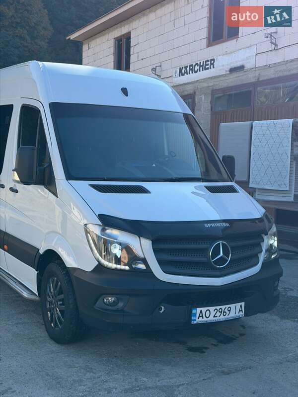 Микроавтобус Mercedes-Benz Sprinter 2016 в Дубовом фото 4 Микроавтобус Mercedes-Benz Sprinter 2016 в Дубовом